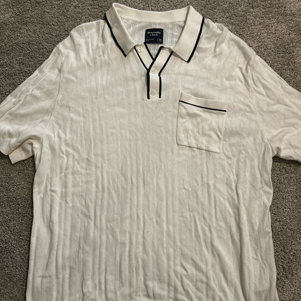 A&F - Elevated Tipped 3-Button Sweater Polo